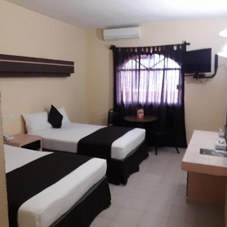 Hotel Miramar Inn ซิวดัดมาเดโร ภายนอก รูปภาพ
